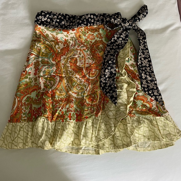 Urban Outfitters Toni Wrap Mini Skirt - Picture 3 of 5